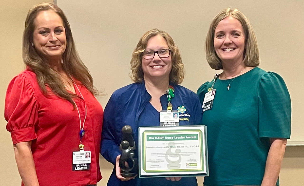 Denise Lottero receives the Daisy Award for Extraordinary Nurse Leader